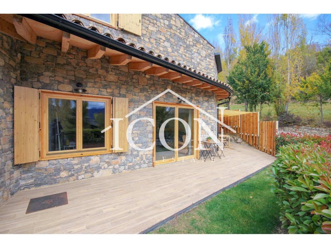 Terrassa de Casa adosada en venda en Prullans amb Calefacció, Jardí privat i Terrassa