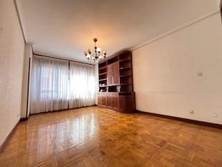 Foto 3 de Pis en venda a Calle Lasaga Larreta, 26, El Parque - Zapatón, Torrelavega