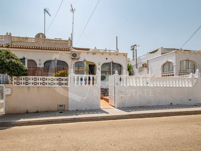 Casa adosada en Alquiler en Calle Luisa Fernanda Balcon C.B en San Miguel de Salinas