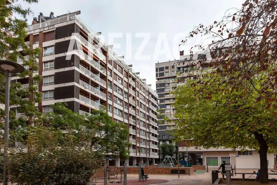 Piso en venta en Karlos I.a Hiribidea carlos, 30, Amara