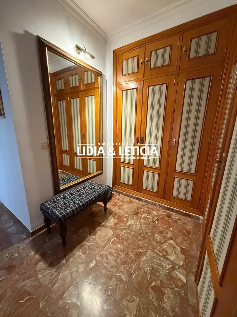 Dormitori de Casa o xalet en venda en Alcalá de Guadaira amb Aire condicionat, Traster i Piscina