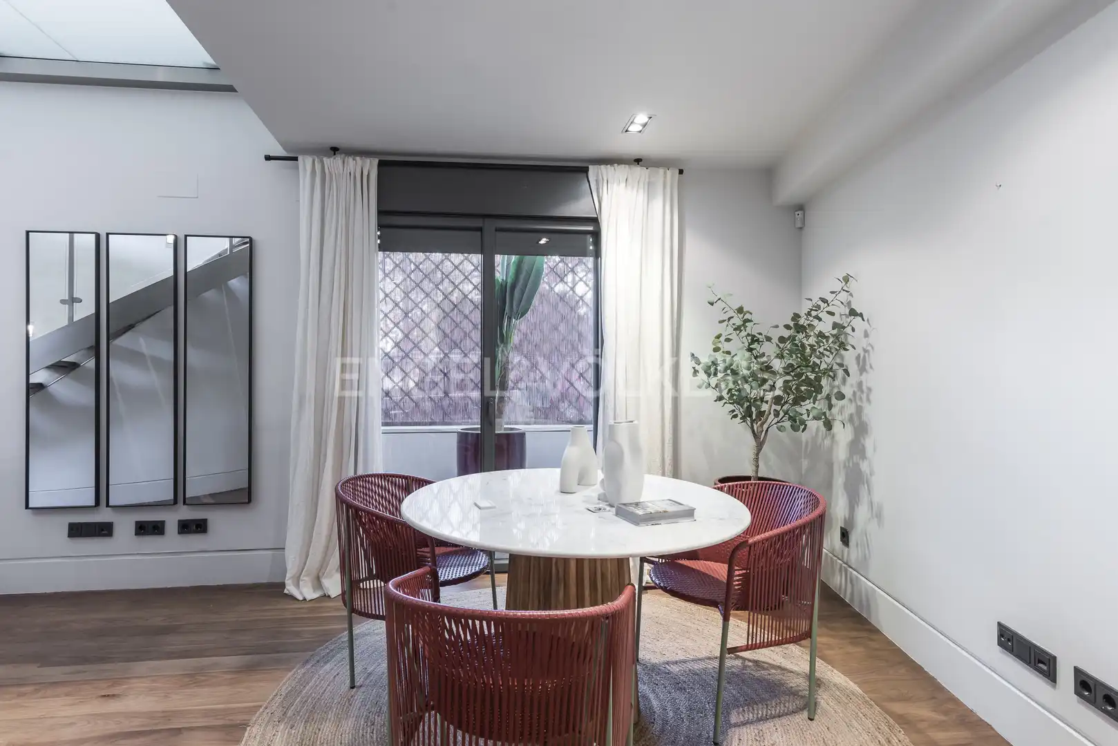 Comedor de Apartamento de alquiler en Madrid con Aire acondicionado, Calefacción y Terraza