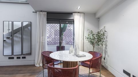 Foto 2 de Apartamento de alquiler en El Viso, Madrid Capital
