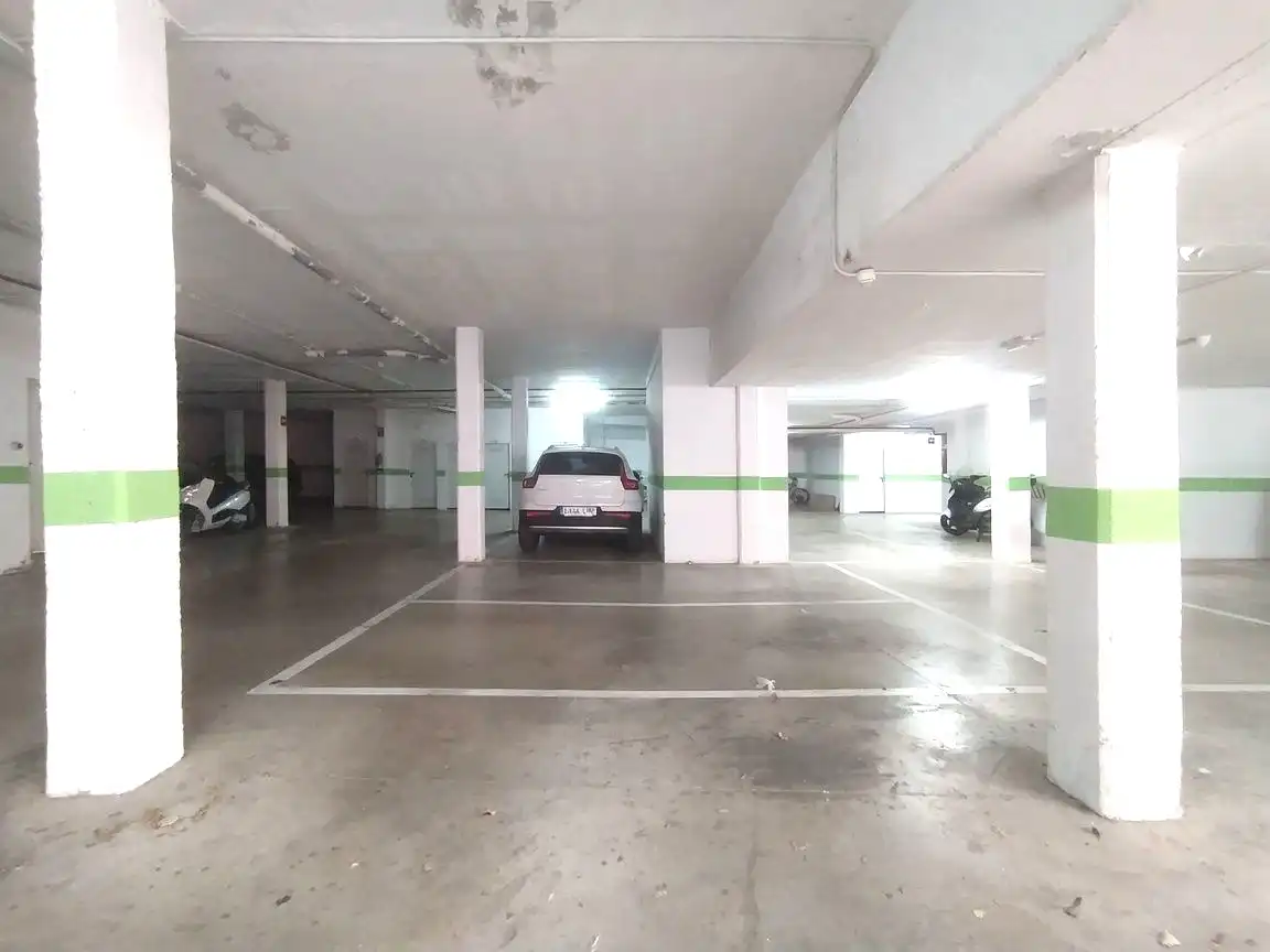 Parkplatz von Wohnung zum Verkauf in Mérida mit Klimaanlage, Abstellraum und Balkon