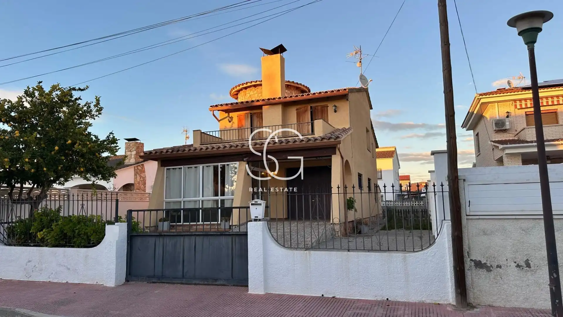 Vista exterior de Casa o chalet en venta en Creixell con Jardín privado, Terraza y Balcón