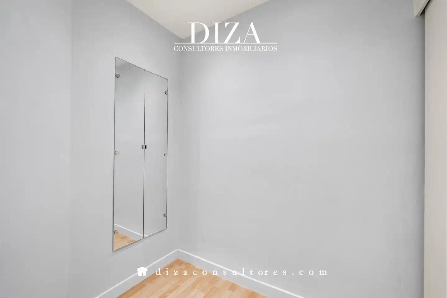 Schlafzimmer von Wohnung zur Miete in Madrid mit Klimaanlage, Heizung und Balkon