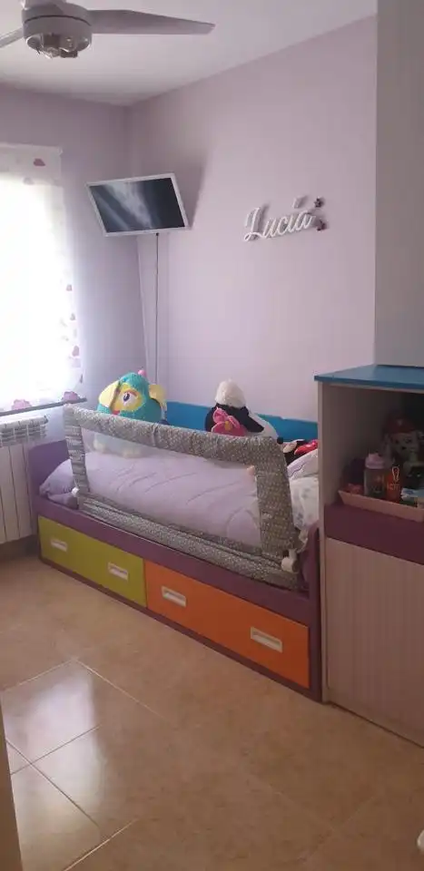 Habitación de Casa adosada en venta en Saelices con Calefacción