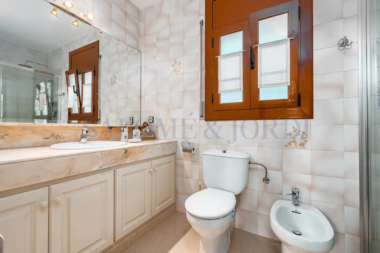 Baño de Casa o chalet en venta en Vilassar de Dalt con Calefacción, Jardín privado y Piscina