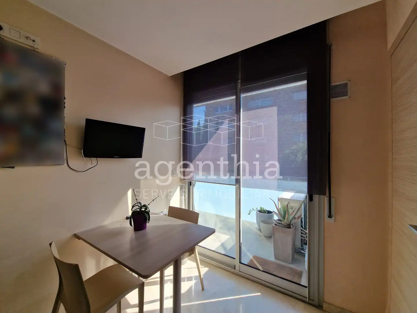 Schlafzimmer von Wohnung zum Verkauf in Girona mit Klimaanlage, Heizung und Terrasse