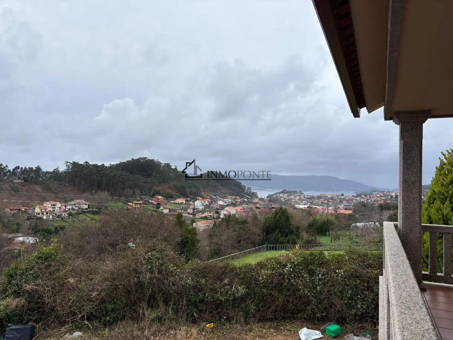 Exterior view of Houses for sale in Marín