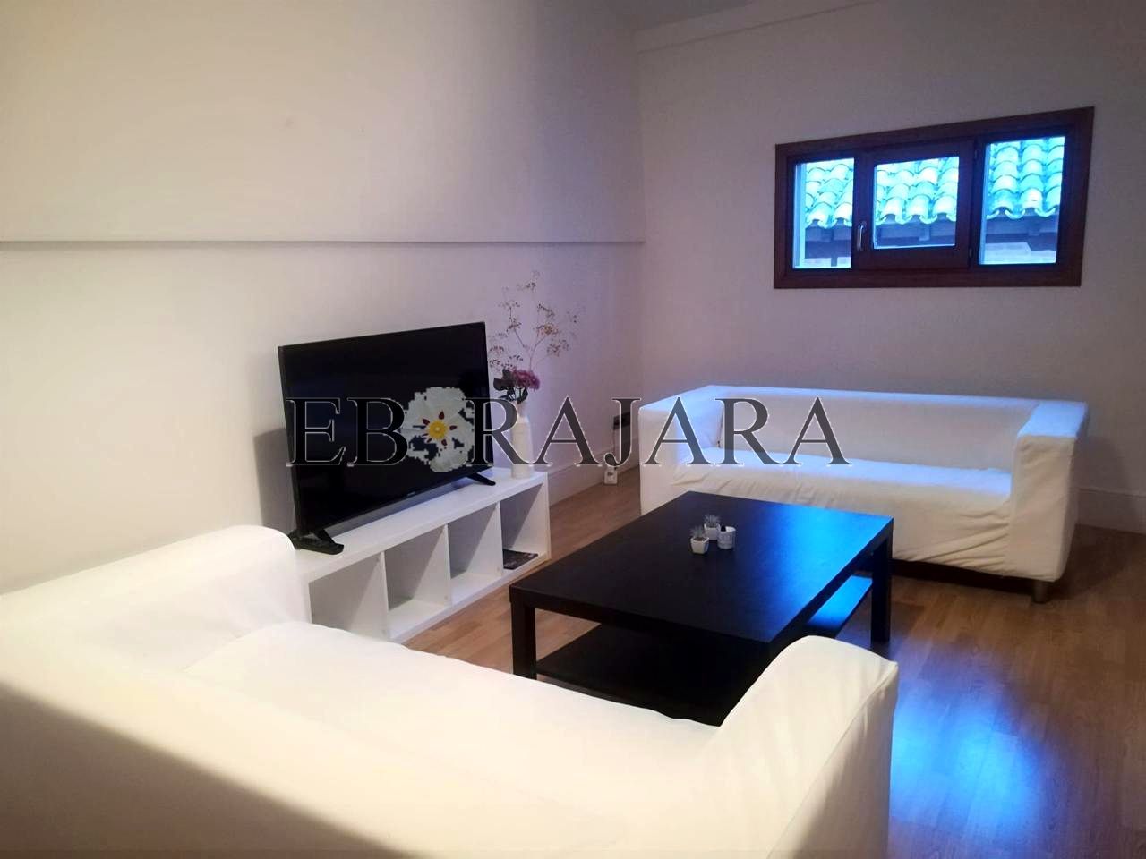 Sala de estar de Dúplex de alquiler en  Toledo Capital con Aire acondicionado y Amueblado