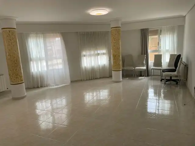 Sala d'estar de Pis en venda en Castellón de la Plana / Castelló de la Plana amb Calefacció, Terrassa i Traster