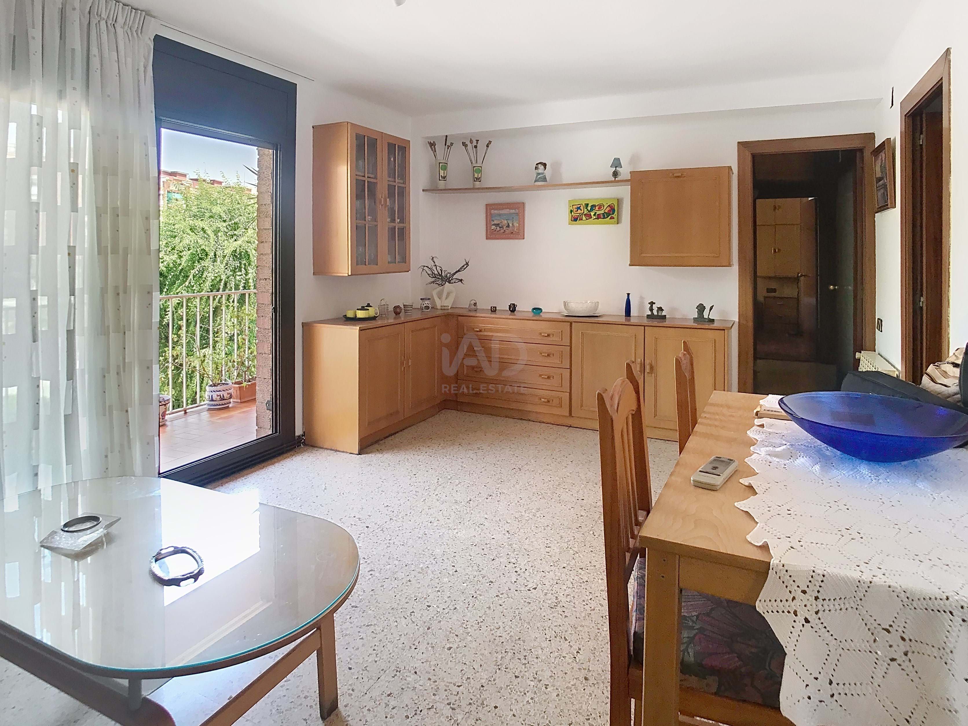 Kitchen of Flat to rent in Badalona  with Air Conditioner and Heating