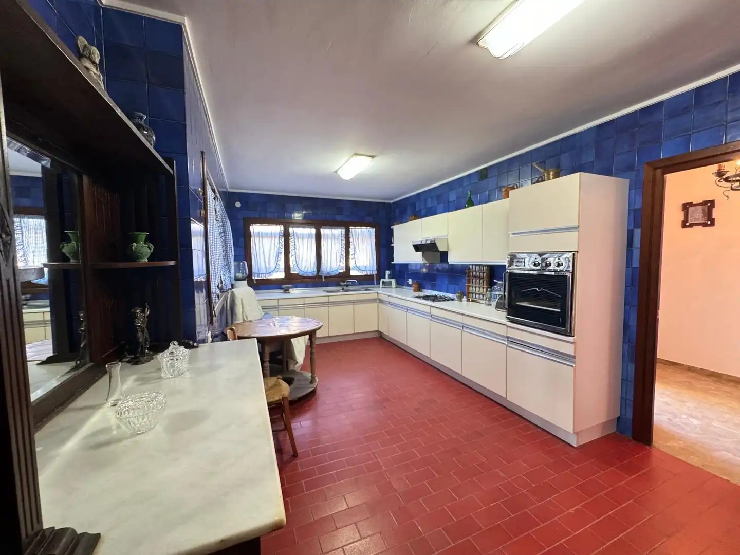 Cuina de Casa o xalet en venda en Villanueva del Rosario amb Aire condicionat, Jardí privat i Terrassa