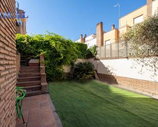 Jardí de Casa o xalet en venda en  Granada Capital amb Terrassa