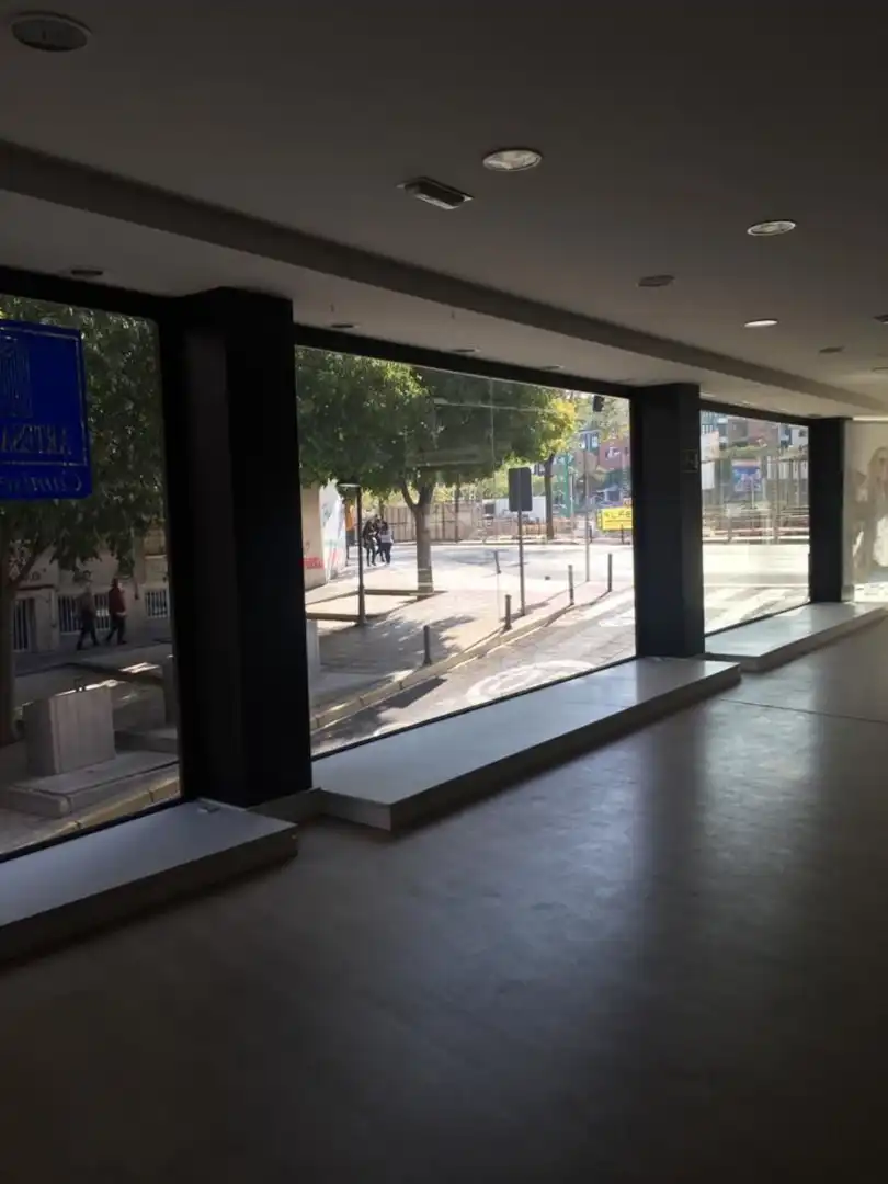 Local comercial de lloguer a Calle Granada, imagen 3