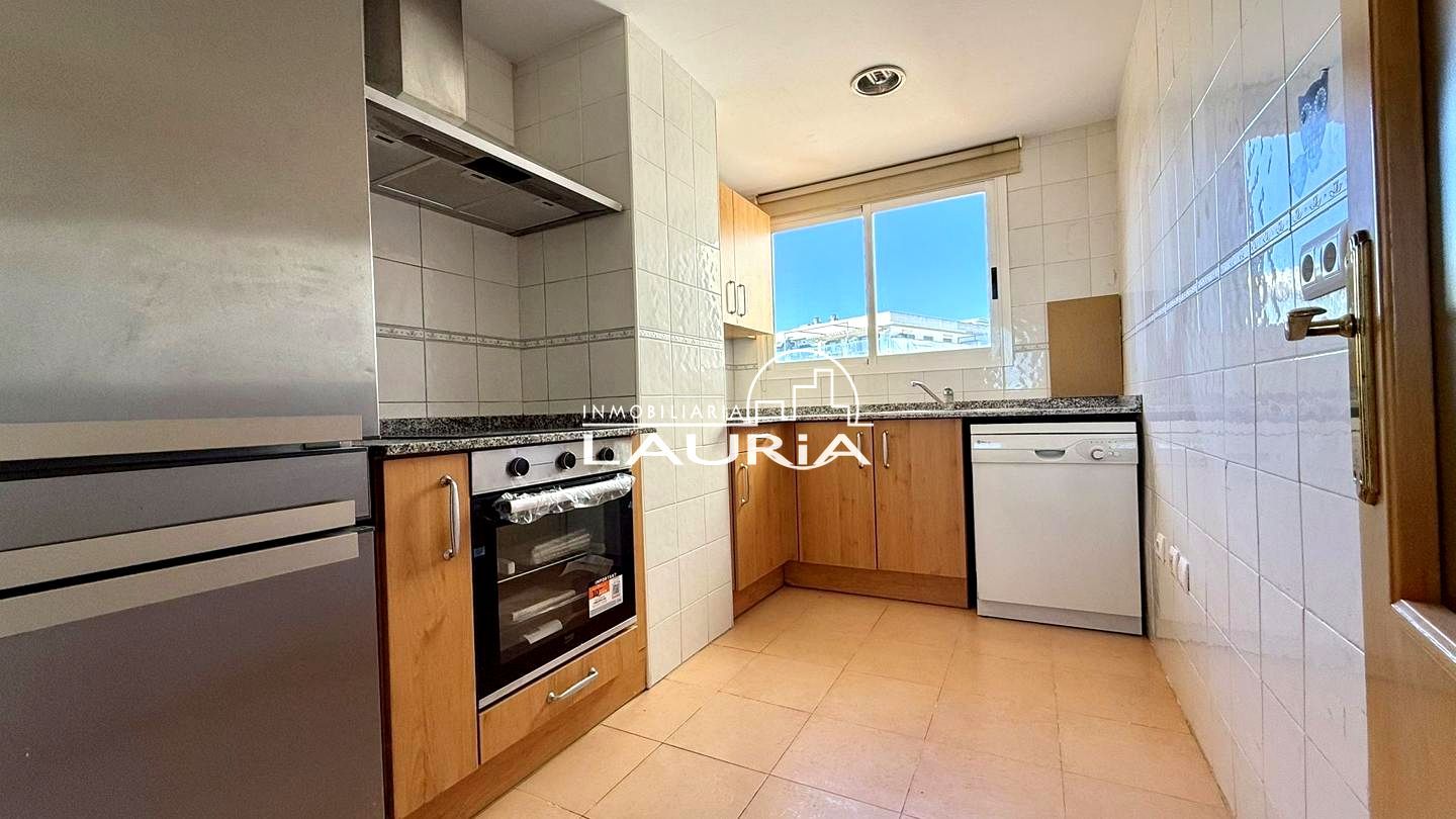 Cuina de Àtic en venda en Paterna amb Parquet, Terrassa i Traster