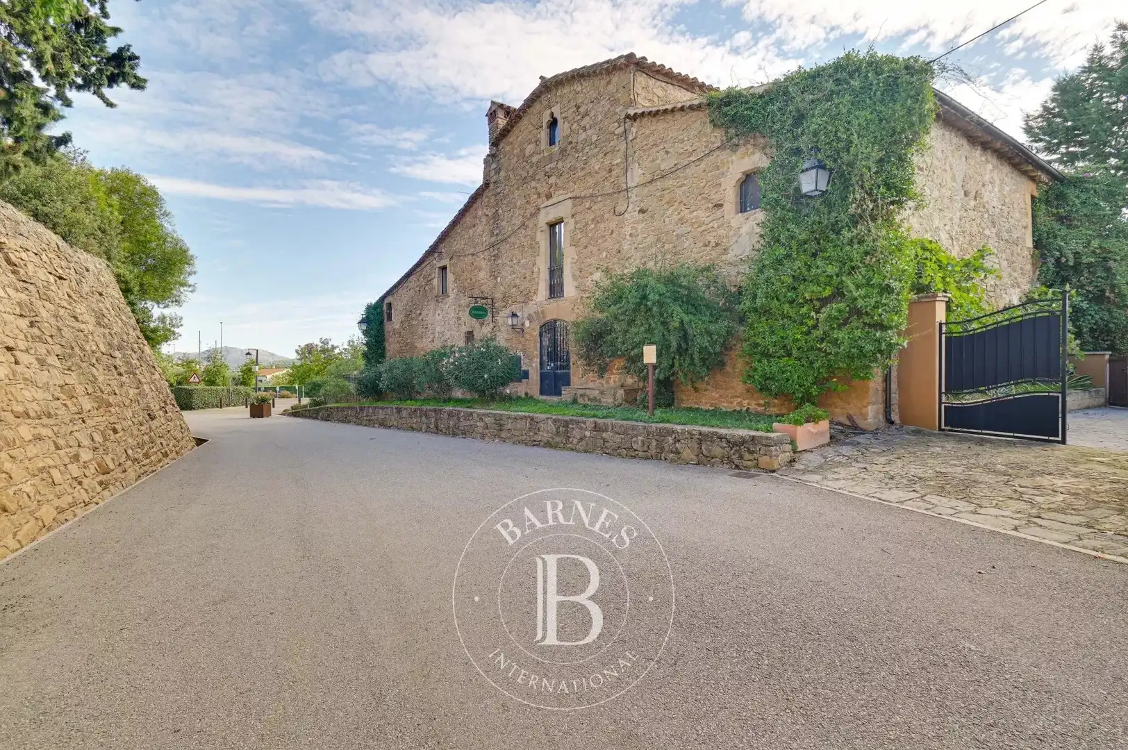Vista exterior de Finca rústica en venda en Ullastret amb Aire condicionat, Calefacció i Terrassa