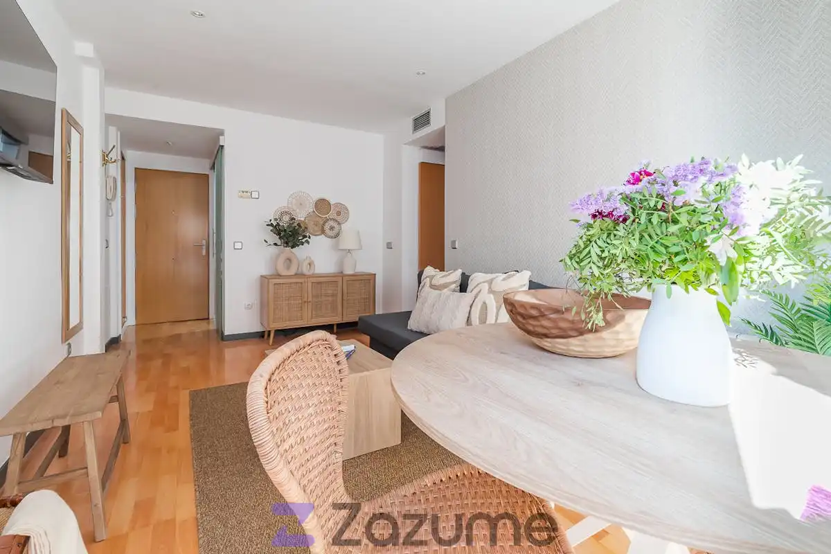 Flat for rent in C. del Divino Redentor, Valdeacederas