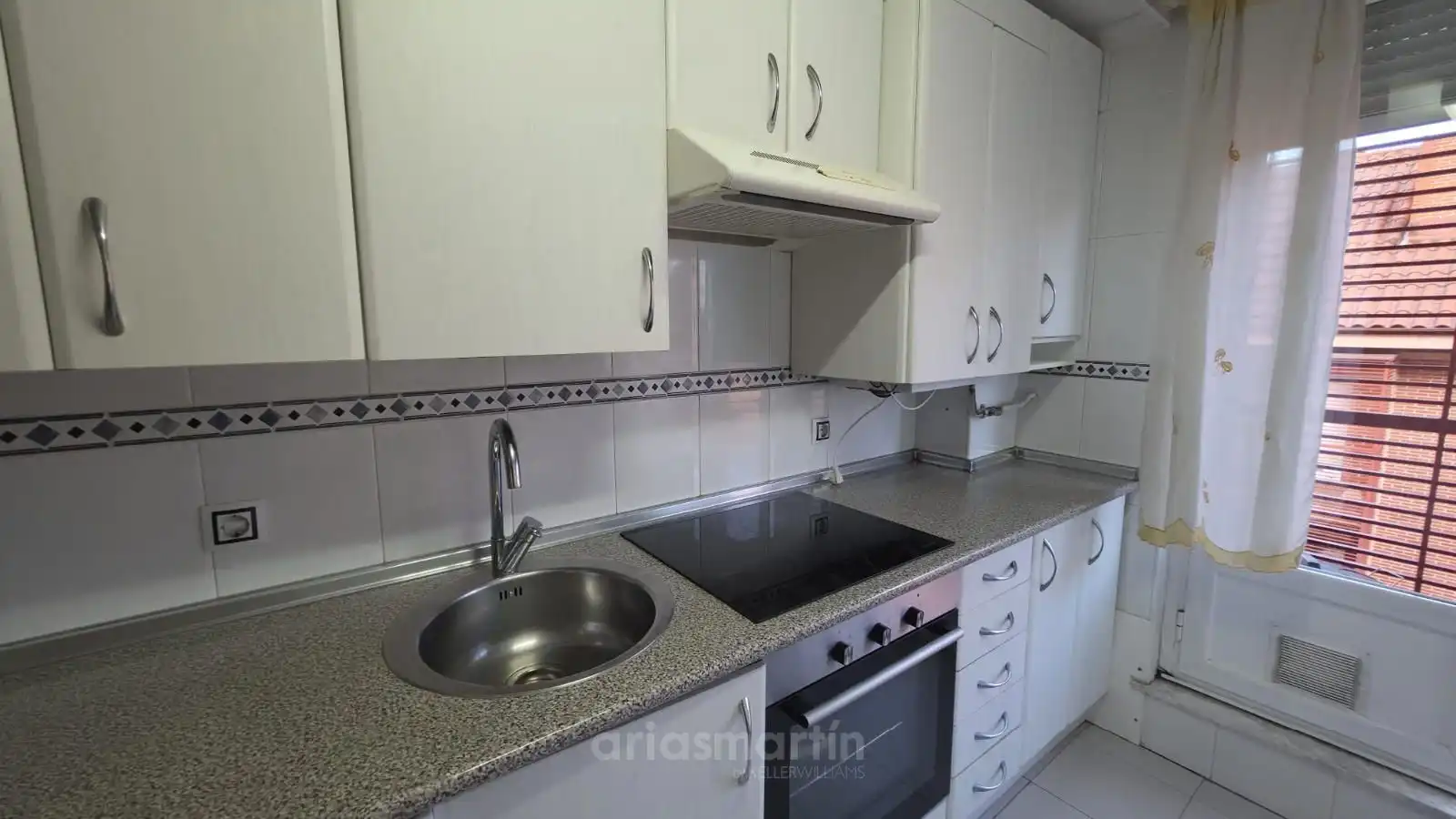 Kitchen of Flat for rent in Salamanca  with Heating, Terrace and Swimming Pool