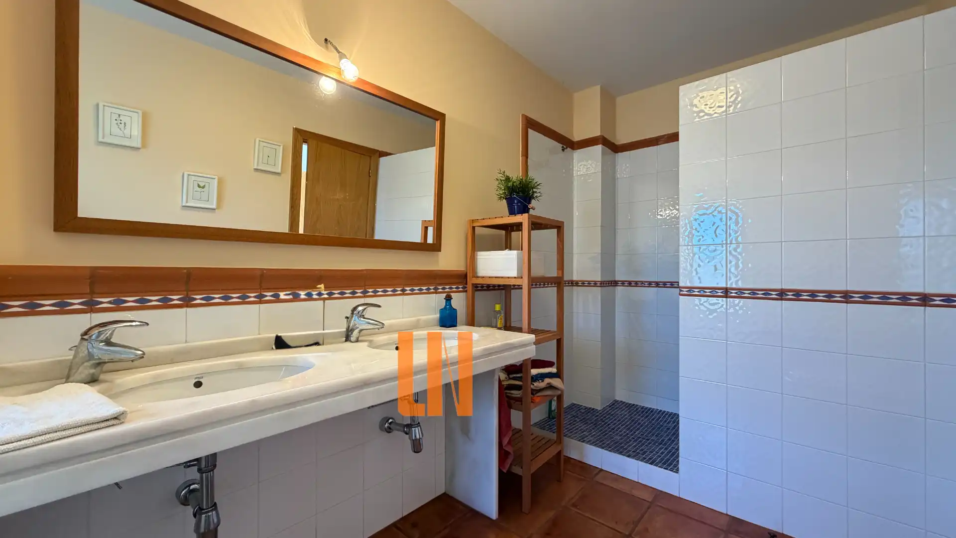 Bathroom of Houses for sale in Miño  with Heating, Private garden and Parquet flooring
