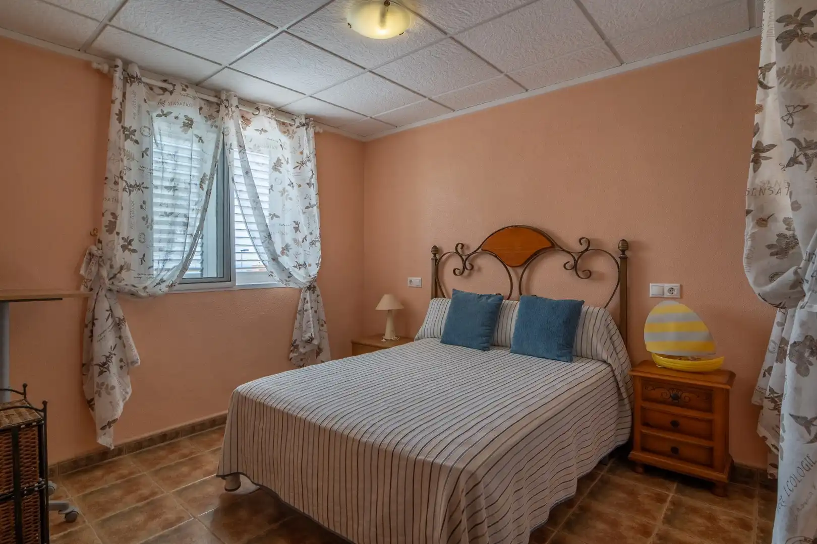 Dormitori de Casa adosada en venda en Torrevieja amb Calefacció, Jardí privat i Terrassa
