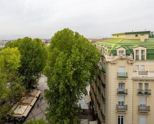 Vista exterior de Àtic en venda en  Granada Capital amb Calefacció, Terrassa i Balcó