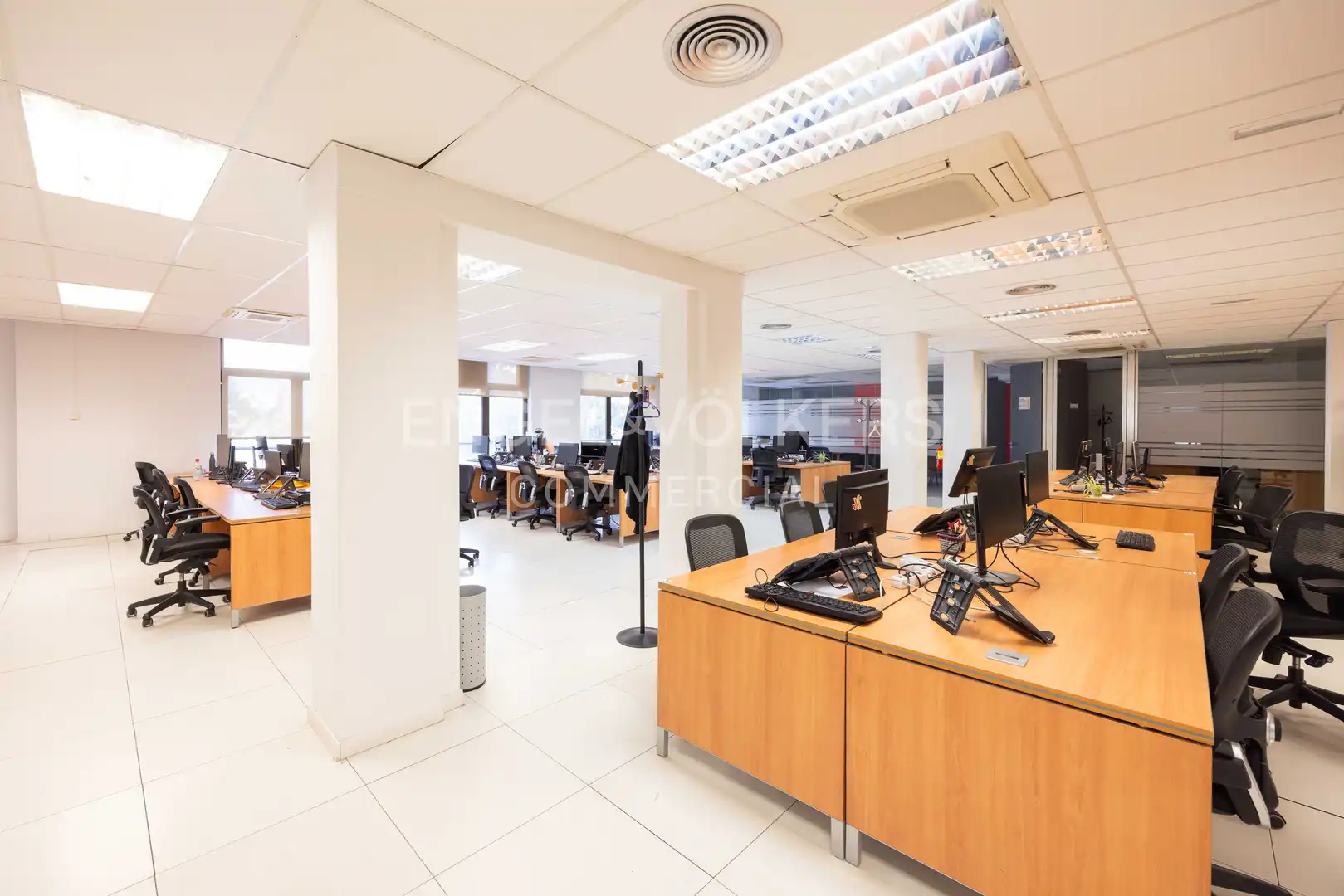 Office for rent in Barcelona  with Air Conditioner