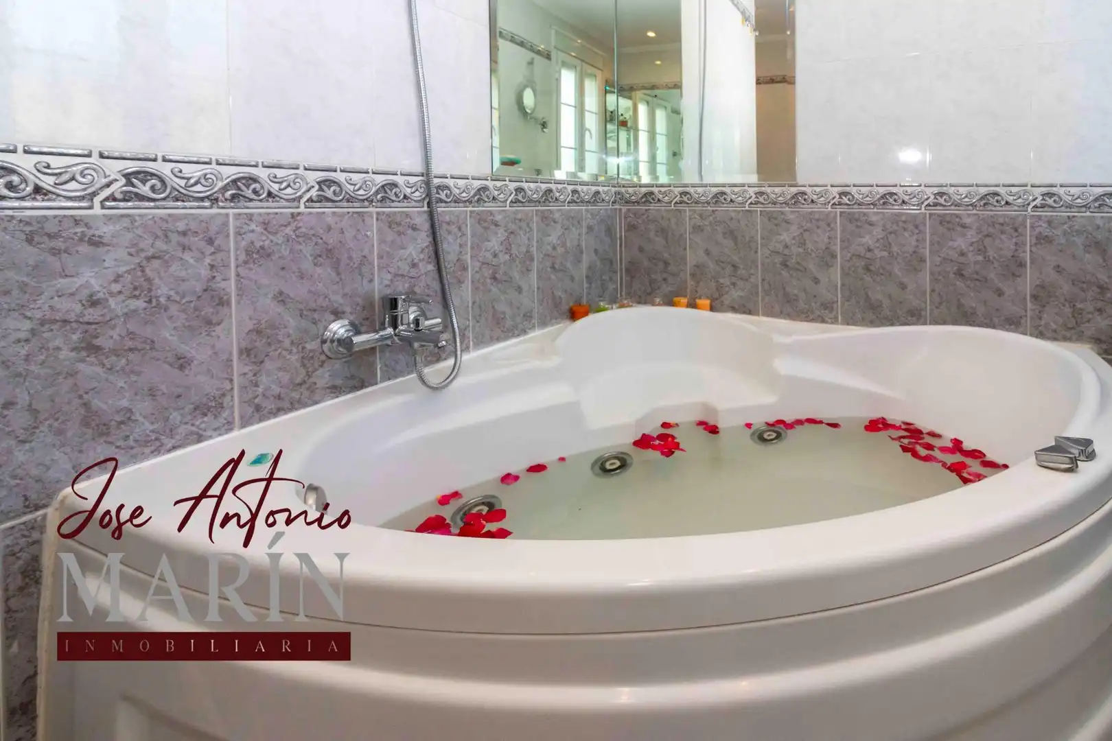 Baño de Casa o chalet en venta en Salvatierra de los Barros con Aire acondicionado, Terraza y Trastero