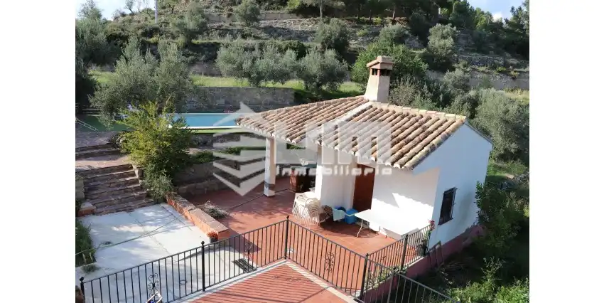 Vista exterior de Finca rústica en venda en Pavías amb Aire condicionat, Calefacció i Terrassa