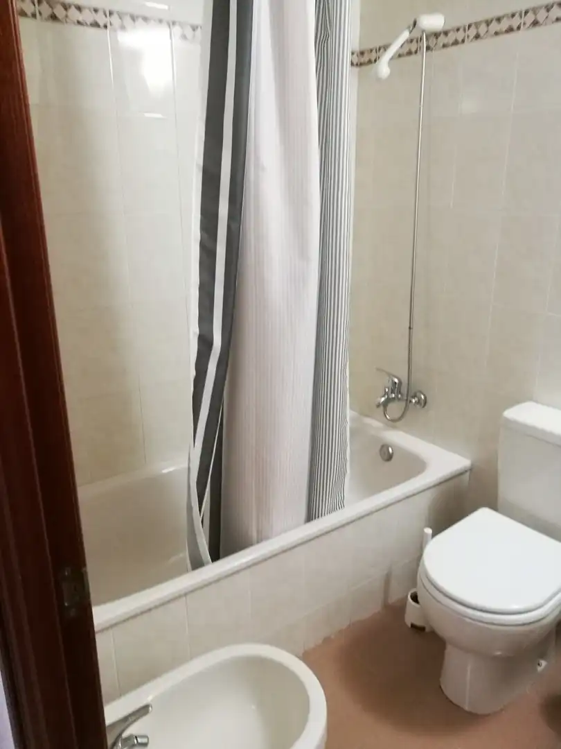 Baño de Piso de alquiler en Pinto con Trastero, Amueblado y Horno