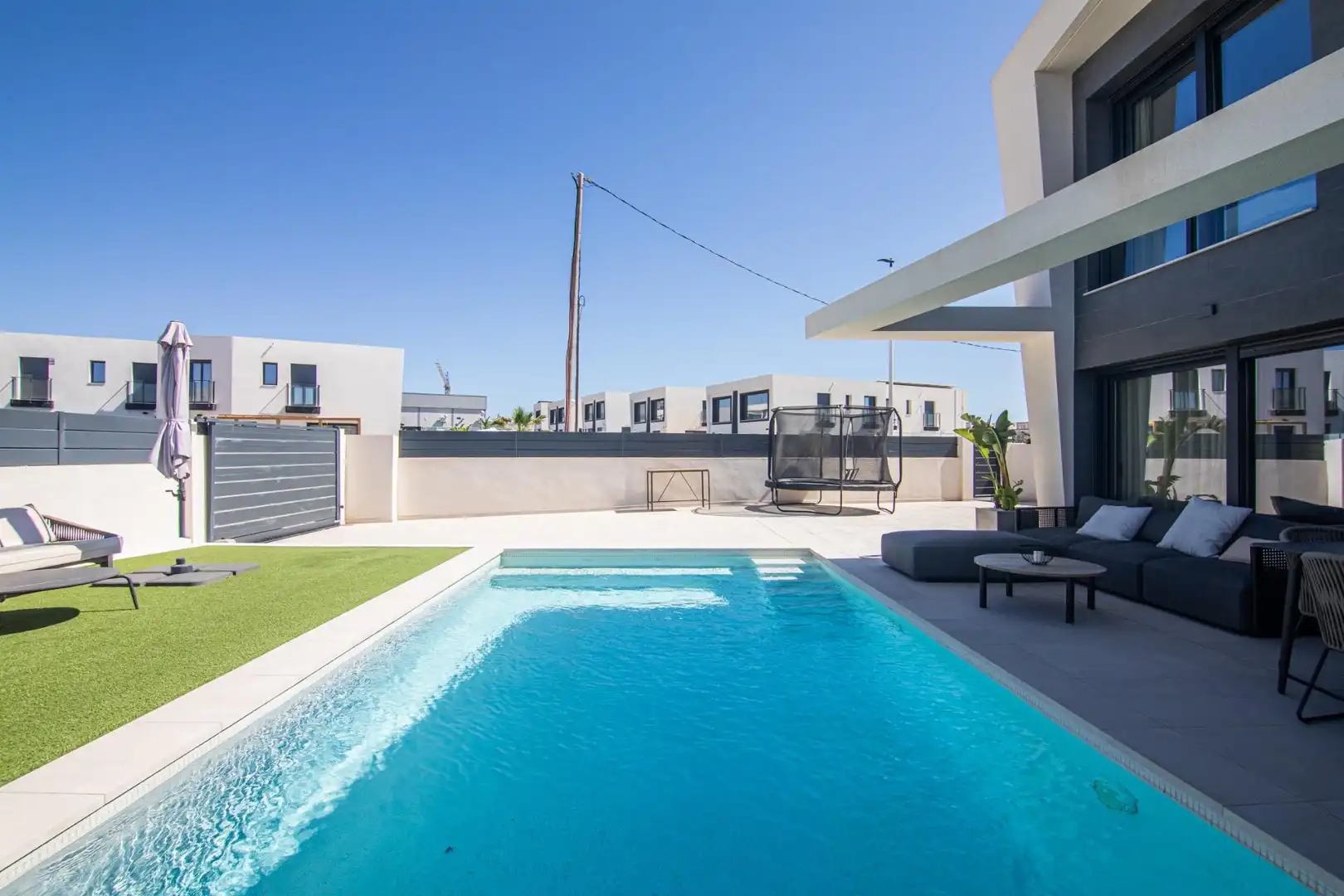Piscina de Casa o xalet de lloguer en Santa Pola amb Aire condicionat, Calefacció i Jardí privat