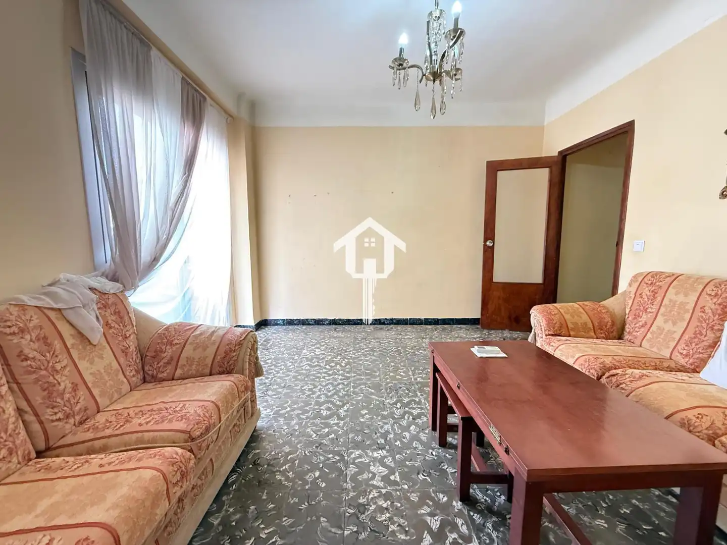 Apartamento en venta en Calle MAESTRO ALONSO, Altozano - Conde Lumiares