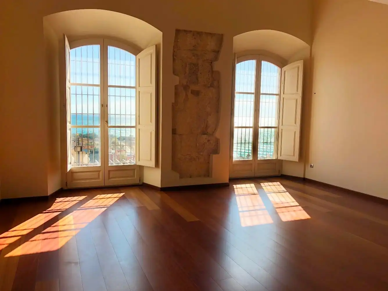 Dúplex en venda a Carrer d'En Granada, Part Alta