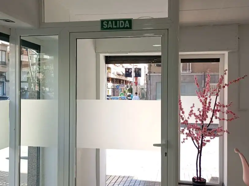 Local comercial en traspaso en Concepción arenal,22 bajo 03201, imagen 8