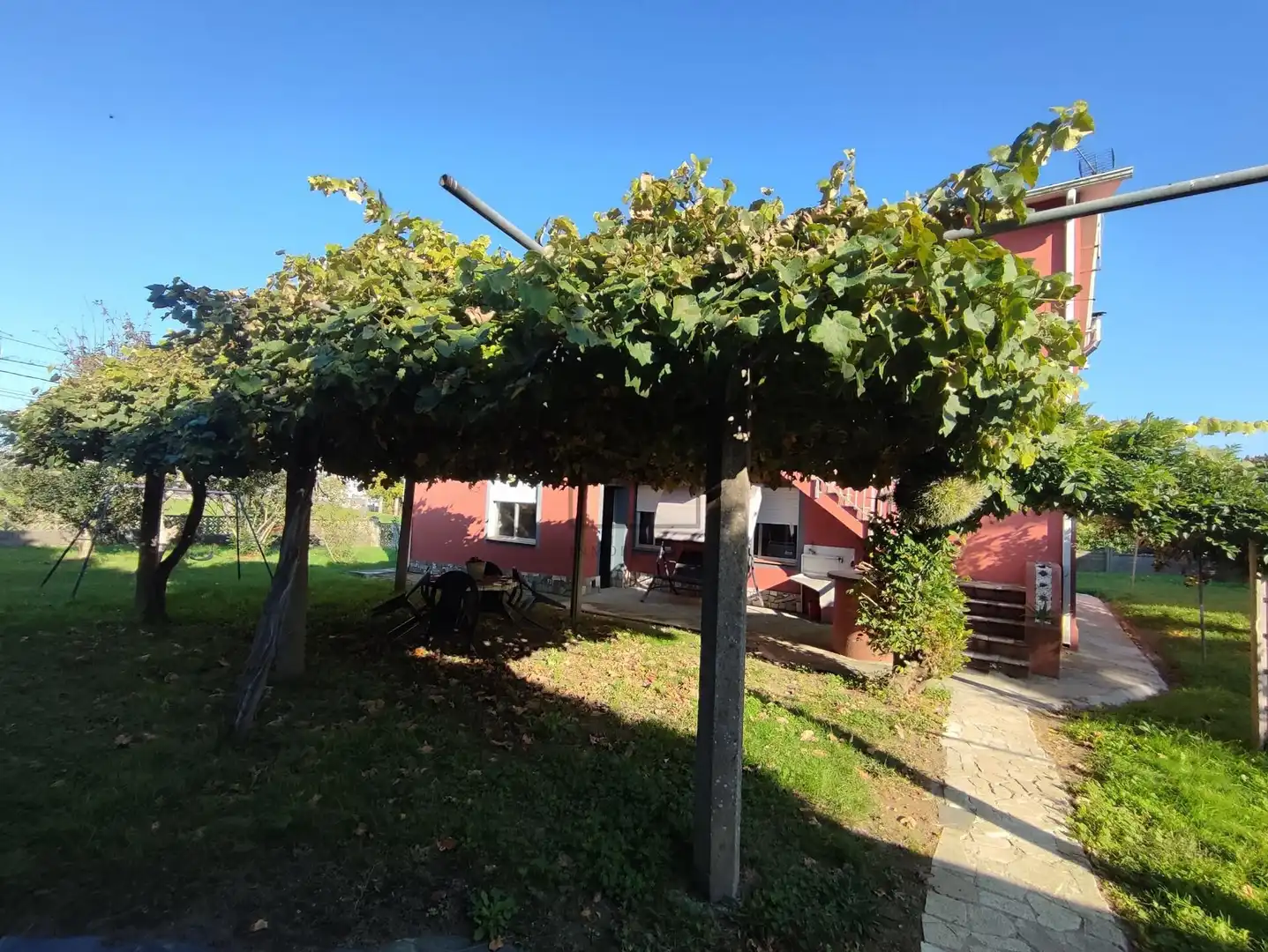 Jardí de Casa o xalet en venda en Ares amb Parquet, Traster i Balcó