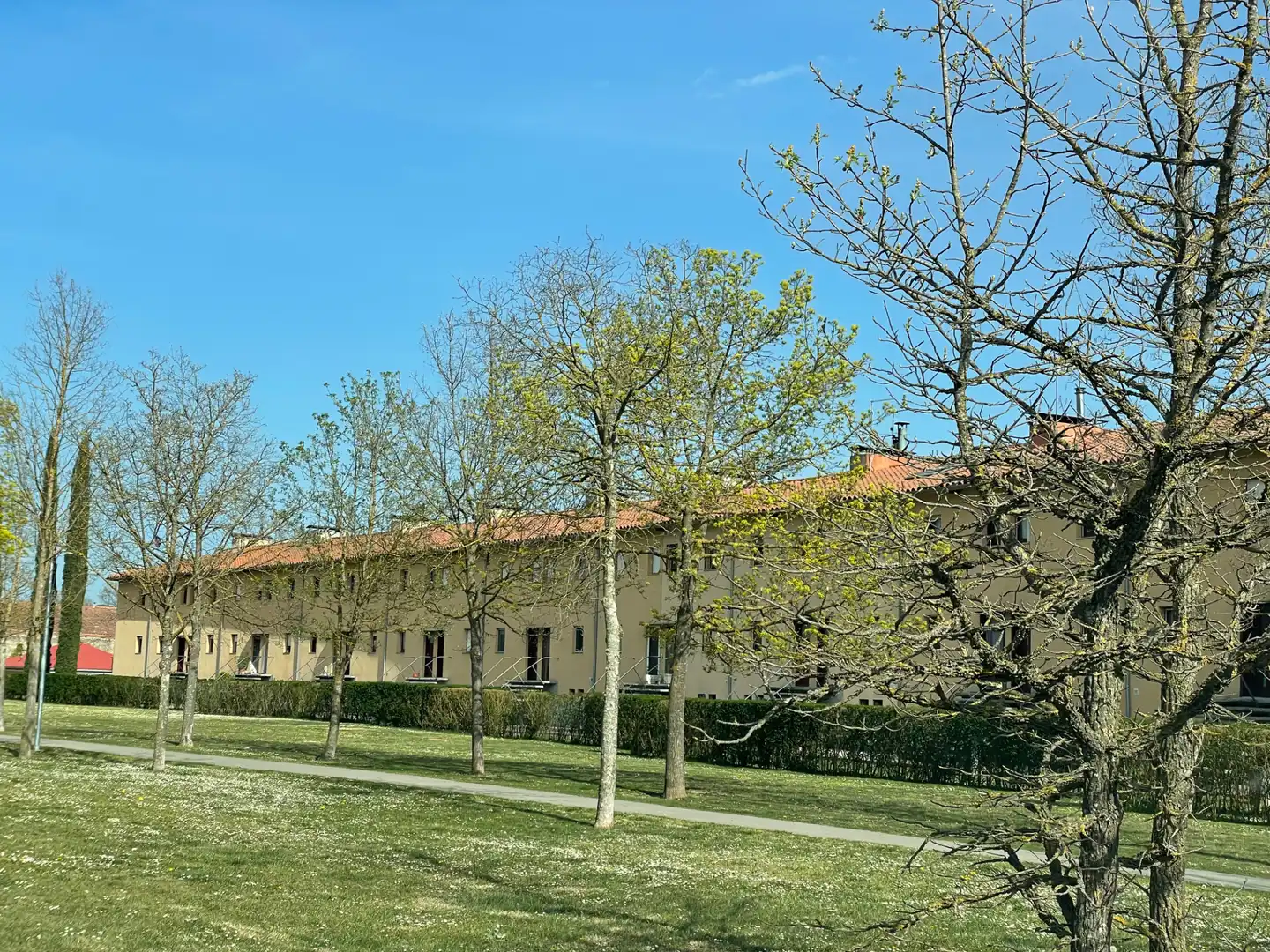 Vista exterior de Casa adosada en venta en Sant Joan de les Abadesses con Calefacción, Jardín privado y Trastero