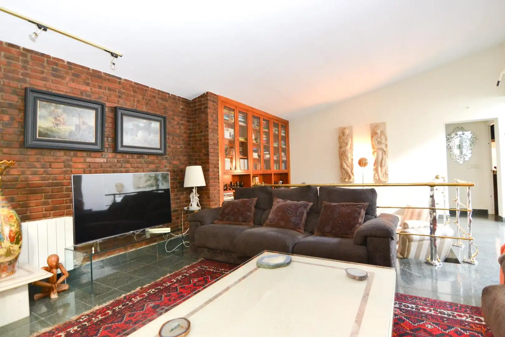 Living room of Houses for sale in Villanueva de la Cañada  with Air Conditioner, Private garden and Terrace