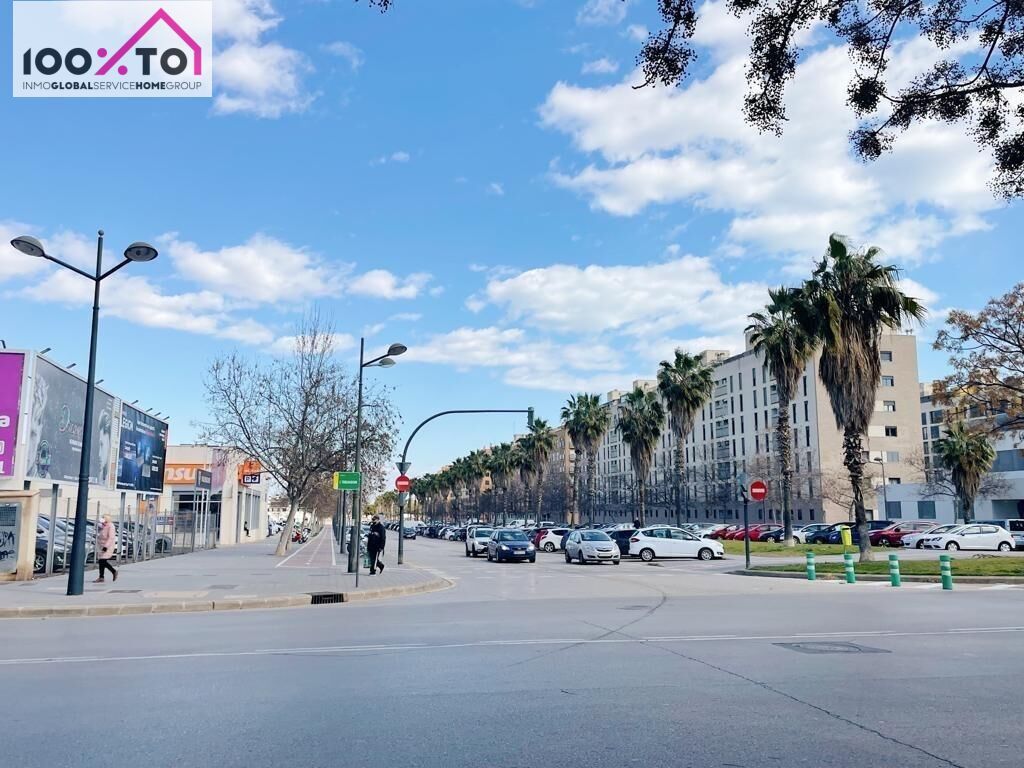 Flat to share in Calle SAUCE EL, Barrio de Benicalap, Benicalap