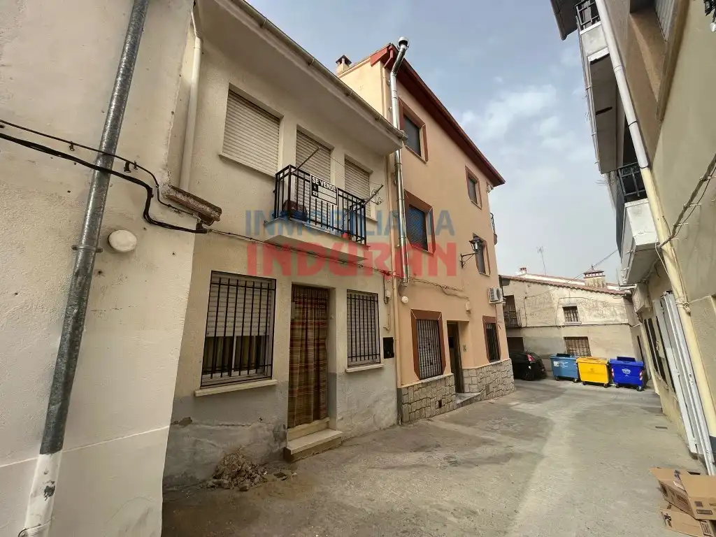 Haus zum Verkauf in Calle Santa Cruz