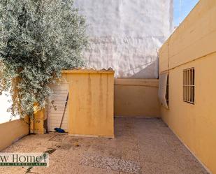 Vista exterior de Casa o xalet en venda en Roquetas de Mar amb Terrassa