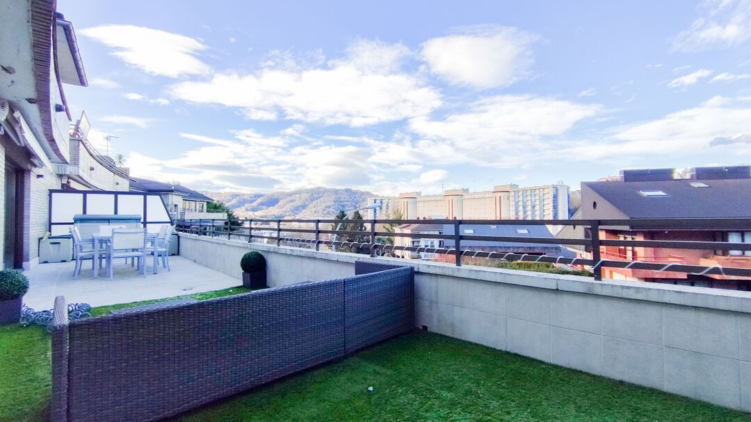 Terraza de Piso en venta en Donostia - San Sebastián  con Calefacción, Terraza y Trastero