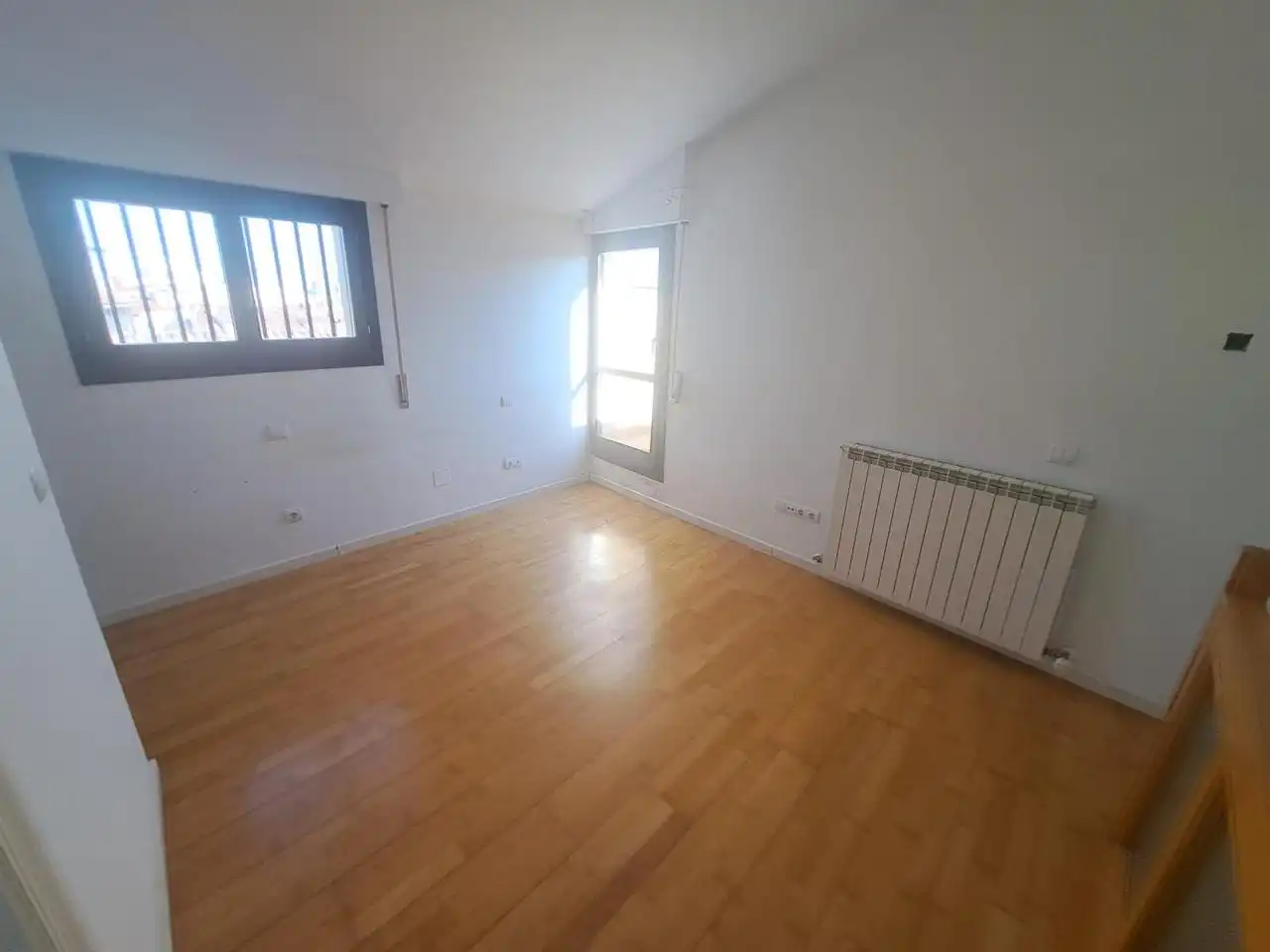 Habitación de Dúplex de alquiler en Zaragoza con Aire acondicionado, Calefacción y Parquet