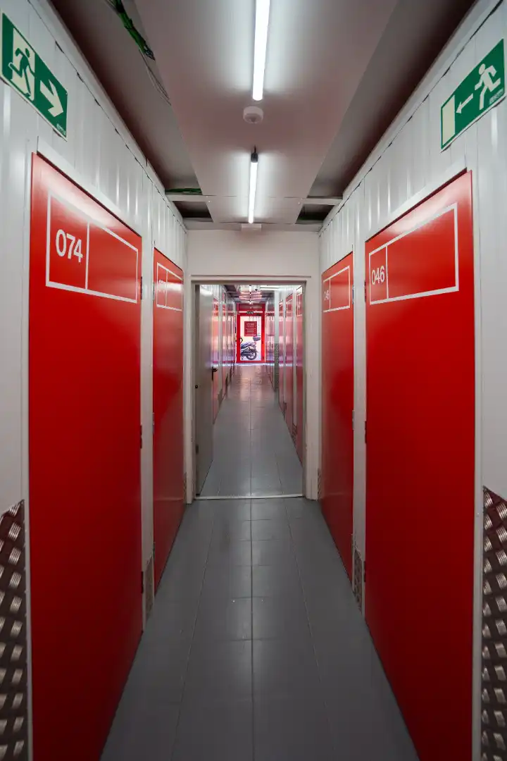 Storage room for rent in Barcelona  with Alarm