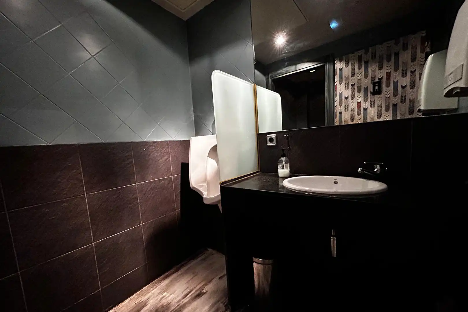 Business premises for transfer in Encamp pueblo, imagen 9