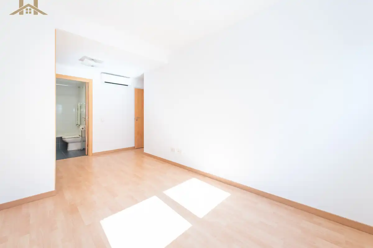 Bedroom of Flat for sale in Pinto  with Air Conditioner, Heating and Storage room