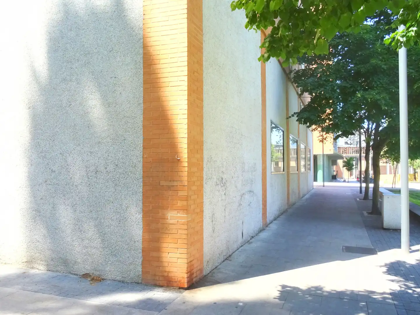 Vista exterior de Local de lloguer en Tres Cantos