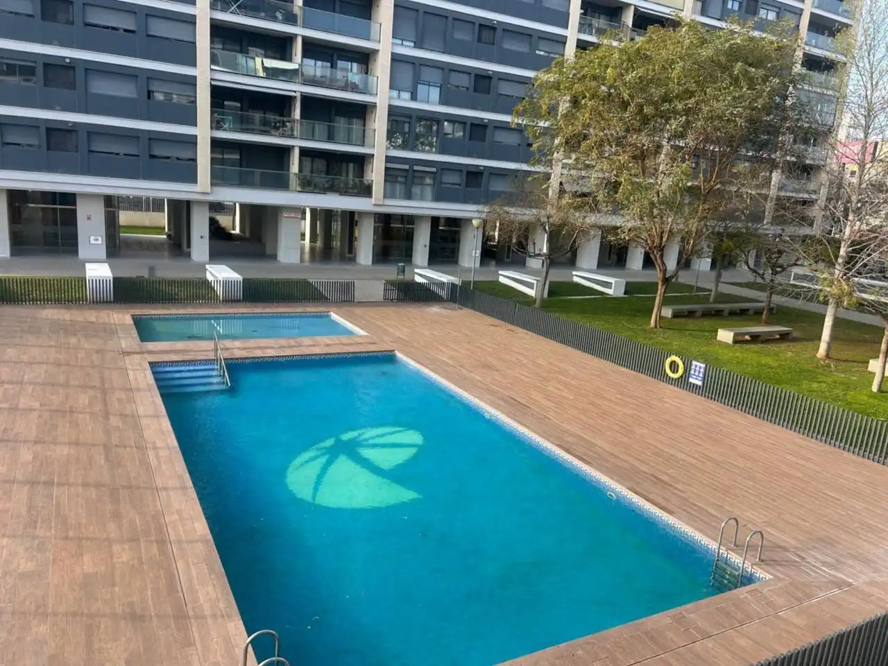 Schwimmbecken von Wohnung zum Verkauf in Castellón de la Plana / Castelló de la Plana mit Klimaanlage, Parkett und Terrasse