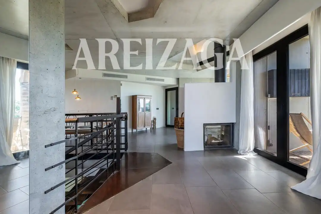 Sala de estar de Casa o chalet en venta en Donostia - San Sebastián  con Aire acondicionado, Calefacción y Jardín privado