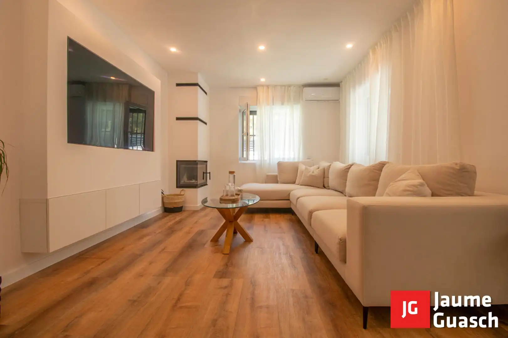 Living room of Detached homes for sale in La Pobla de Montornès    with Heating, Private garden and Parquet flooring